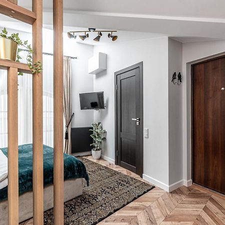 Апартаменты Sun Lighted Cathedral Square Studio Вильнюс Экстерьер фото