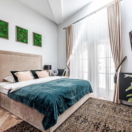Апартаменты Sun Lighted Cathedral Square Studio Вильнюс Экстерьер фото