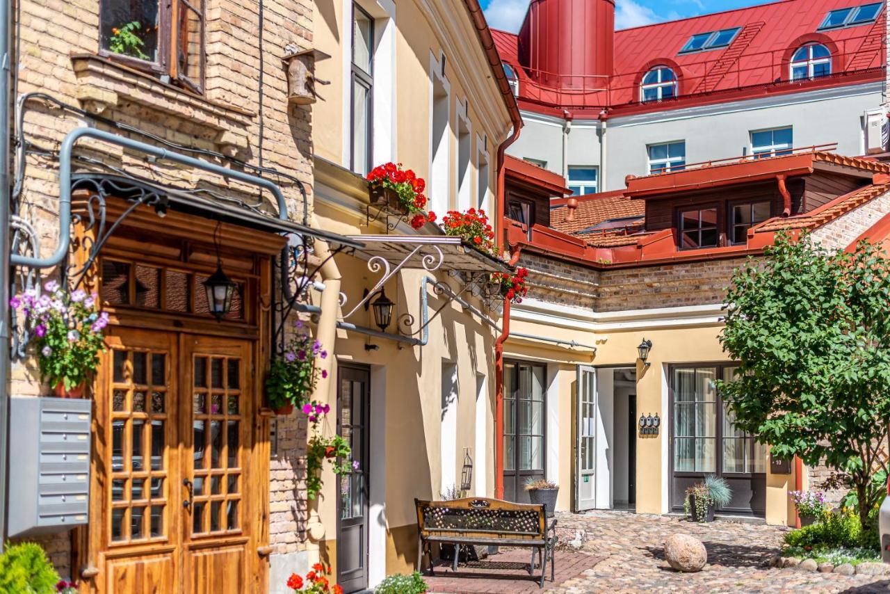 Апартаменты Sun Lighted Cathedral Square Studio Вильнюс Экстерьер фото
